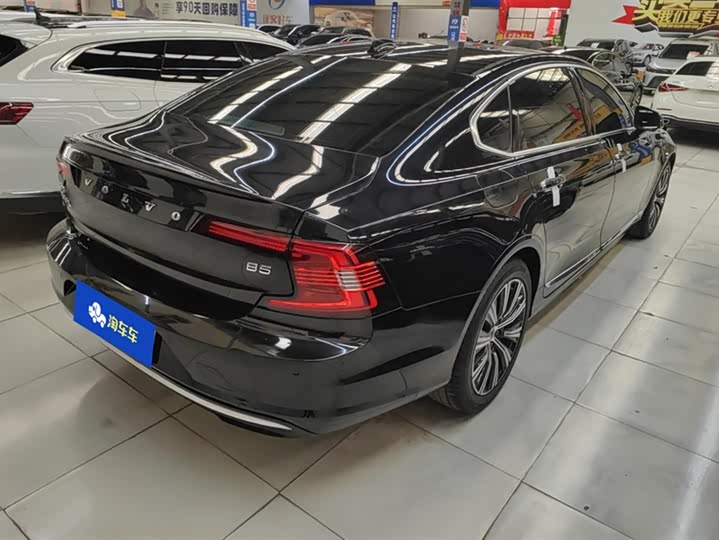 Фото 3 - Volvo S90