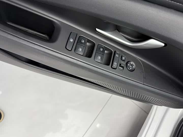 Фото 8 - Hyundai Elantra N line