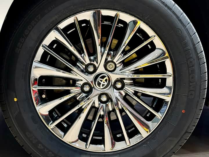 Photo 7 - Toyota Alphard