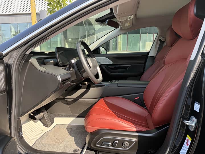 Фото 6 - XPeng P7