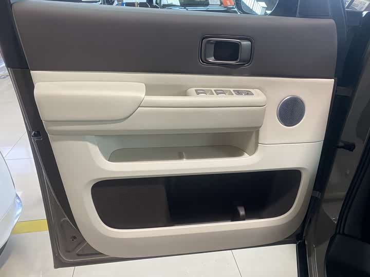 Фото 3 - LiXiang Mega