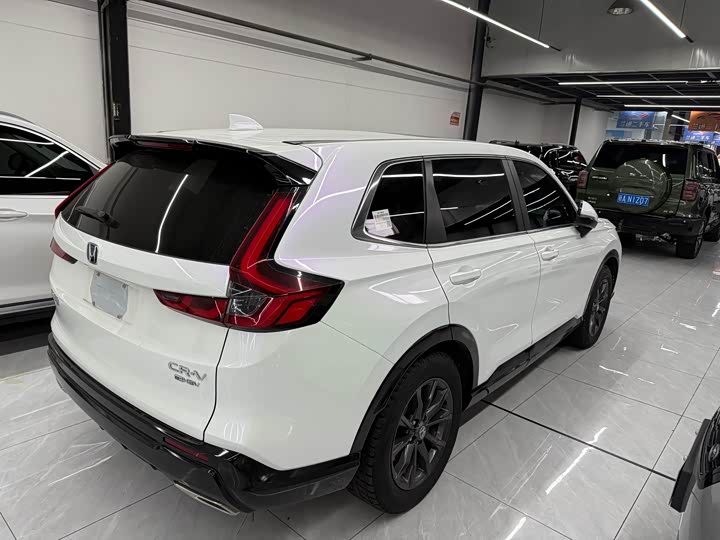 Фото 8 - Honda CR-V