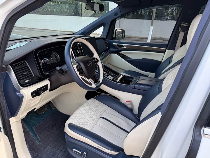 Фото 7 - GAC Trumpchi M8