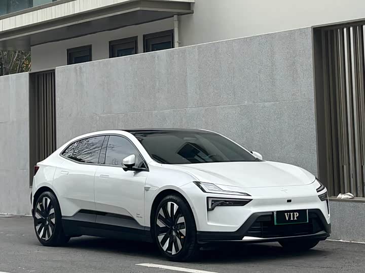 Фото 3 - Polestar 4