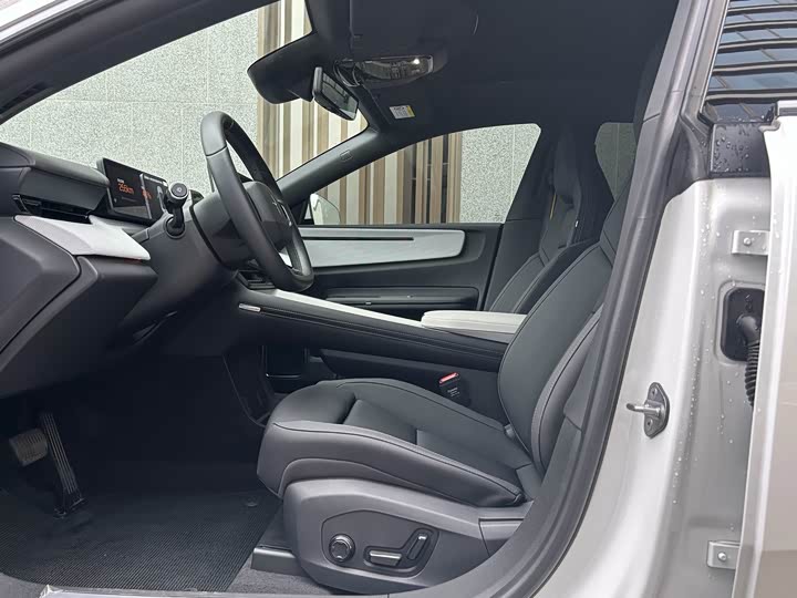 Фото 9 - Polestar 4