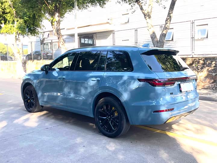 Фото 6 - LiXiang One