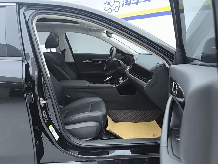 Фото 8 - Bestune B70