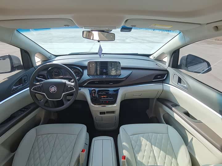 Фото 6 - Buick GL8 ES