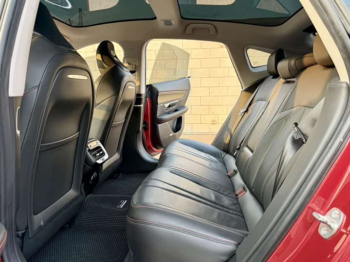 Фото 5 - XPeng P7