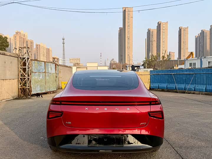 Фото 8 - XPeng P7