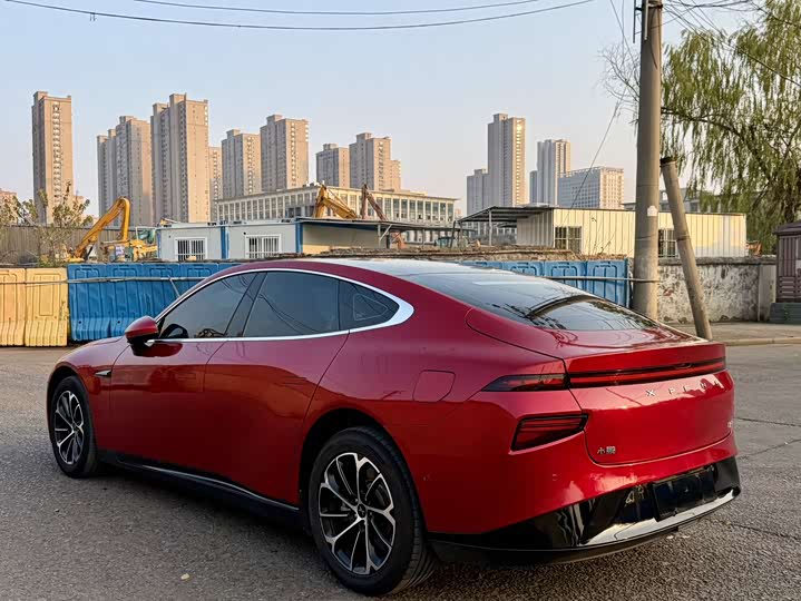 Фото 9 - XPeng P7