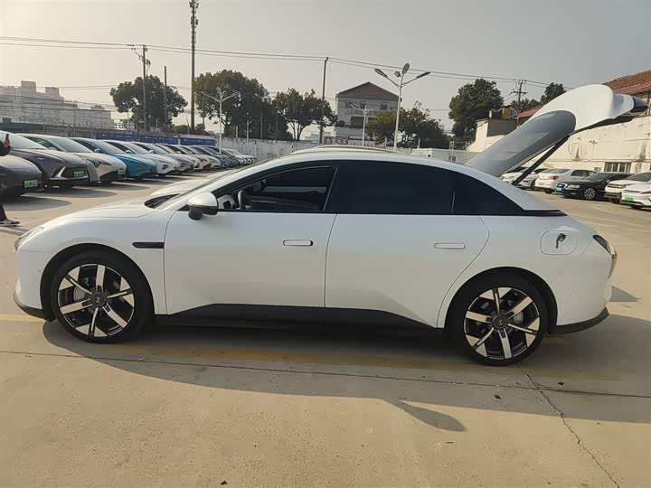 Фото 5 - XPeng Mona M03