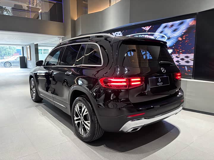 Фото 4 - Mercedes-Benz GLB-Class