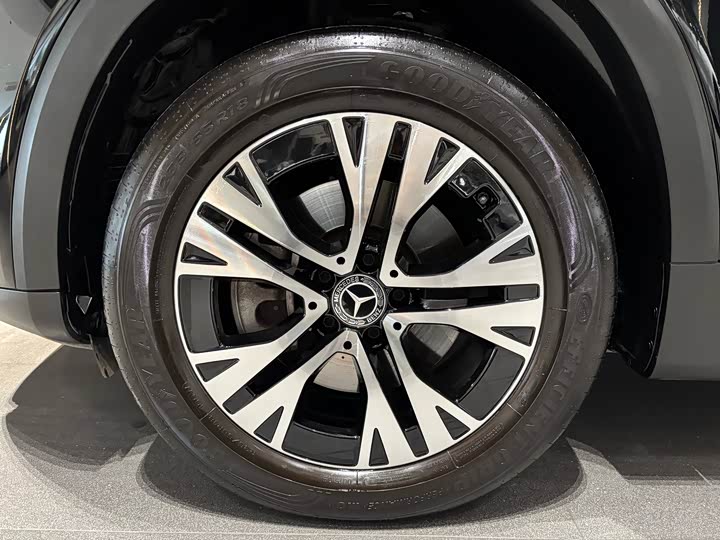 Фото 6 - Mercedes-Benz GLB-Class