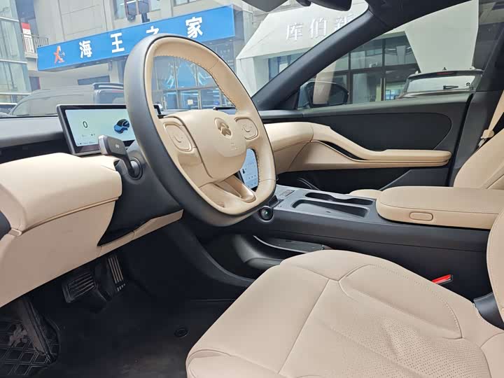 Фото 9 - Nio ET5T