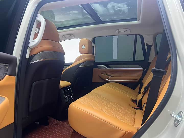 Фото 9 - Tank 500 Hybrid