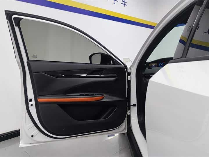 Фото 7 - Changan UNI-V