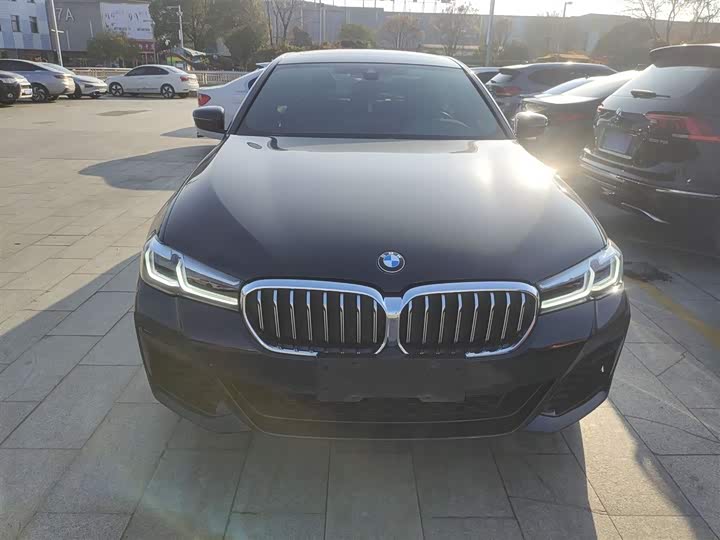 Фото 3 - BMW 5 Series