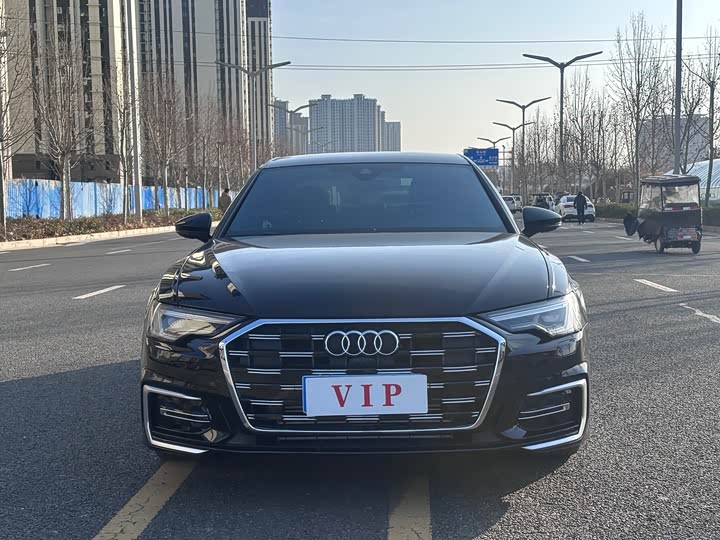 Фото 2 - Audi A6L