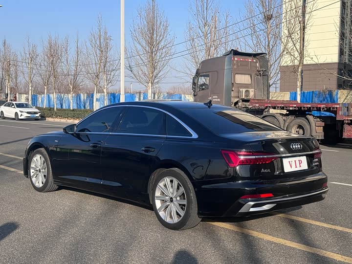 Фото 9 - Audi A6L