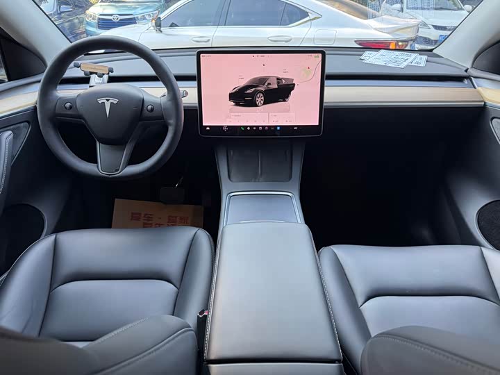 Фото 6 - Tesla Model Y