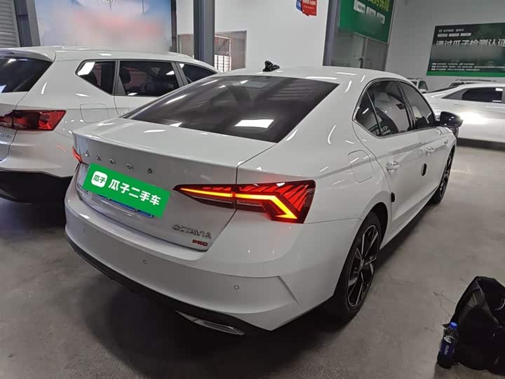 Фото 7 - Skoda Octavia Pro