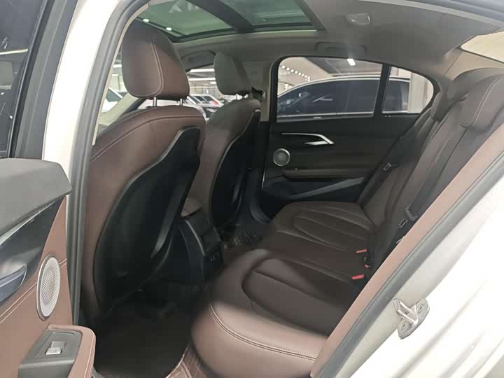 Фото 7 - BMW 1 Series