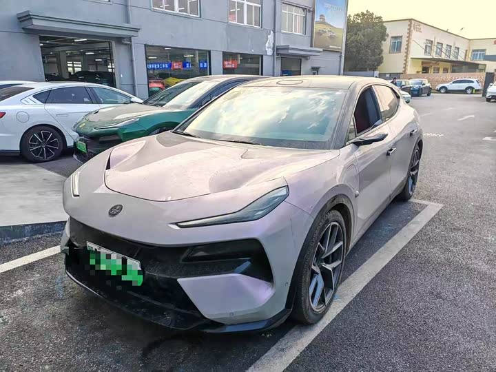 Фото 1 - Lotus Eletre