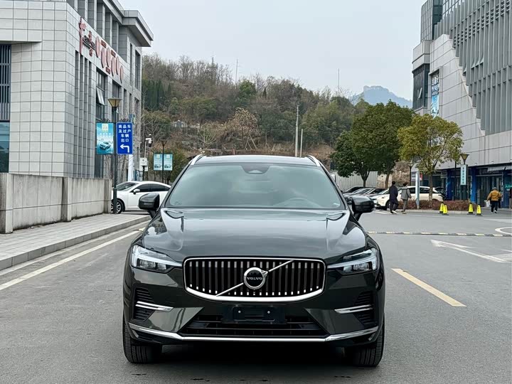 Фото 2 - Volvo XC60