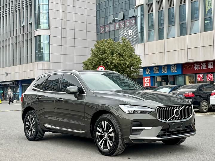 Фото 3 - Volvo XC60