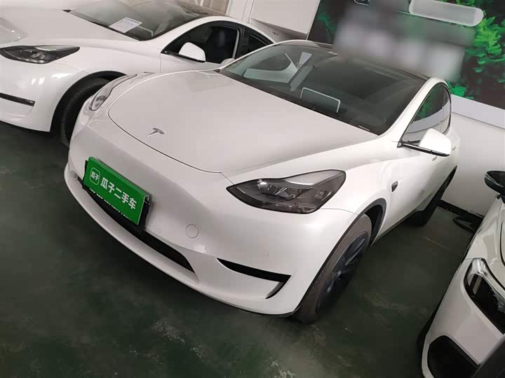 Фото 2 - Tesla Model Y