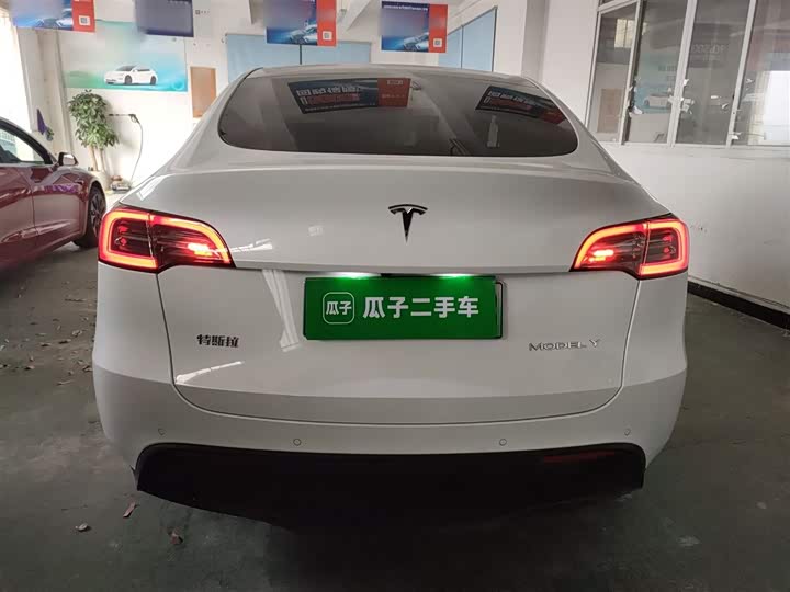 Фото 6 - Tesla Model Y