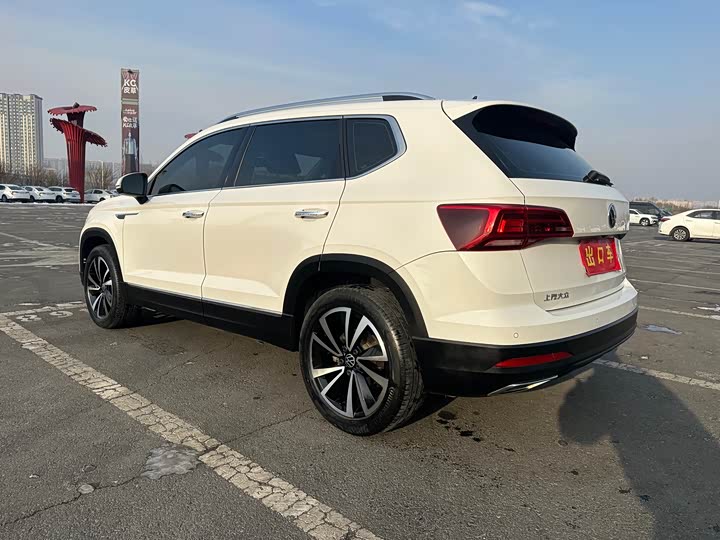 Фото 8 - Volkswagen Tharu