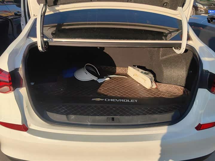 Фото 4 - Chevrolet Monza