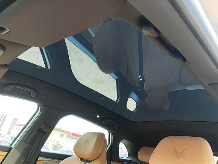 Фото 8 - BAIC Arcfox Alpha T5