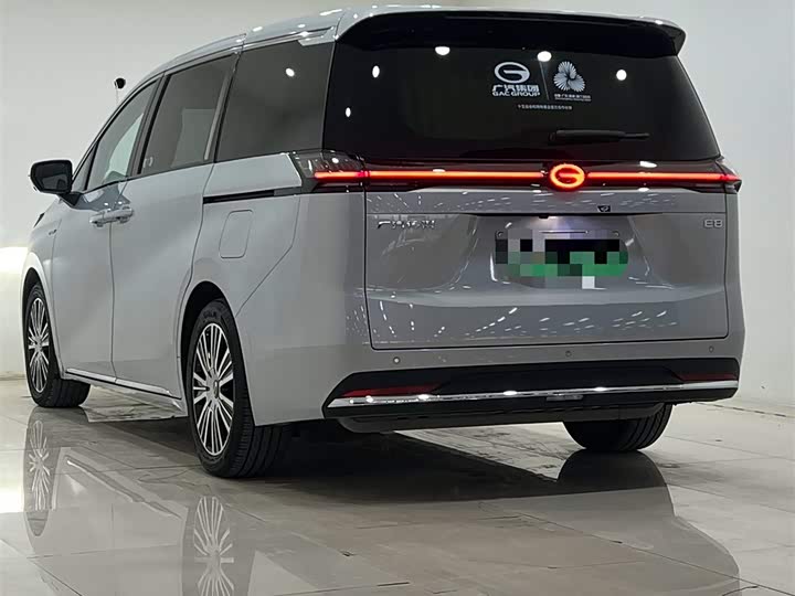 Фото 4 - GAC Trumpchi E8