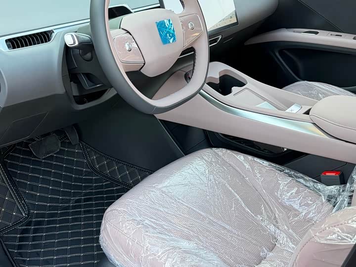 Фото 4 - XPeng Mona M03