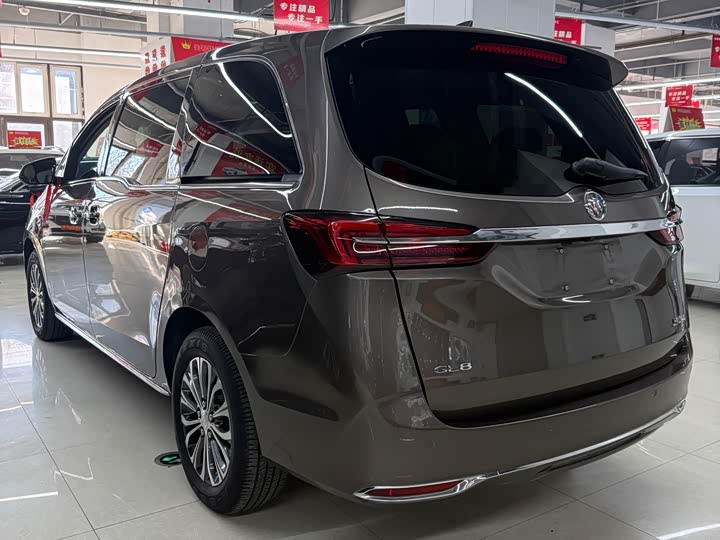 Фото 4 - Buick GL8 ES