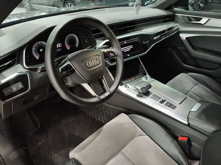 Фото 5 - Audi A6L