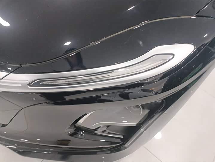 Фото 5 - Hongqi E-QM5