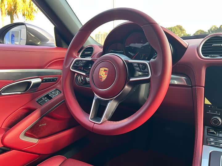 Фото 4 - Porsche 718