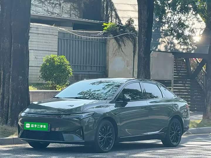 Фото 2 - XPeng P5