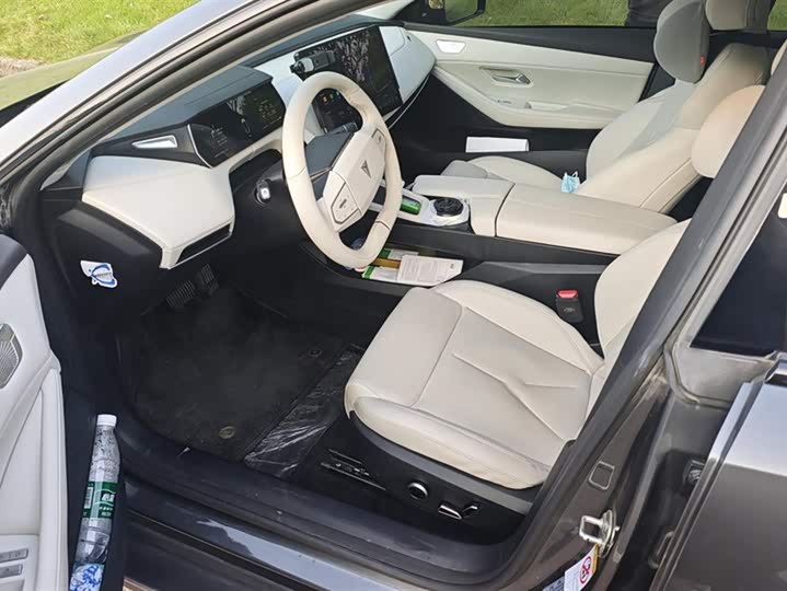 Фото 9 - Changan Deepal SL03