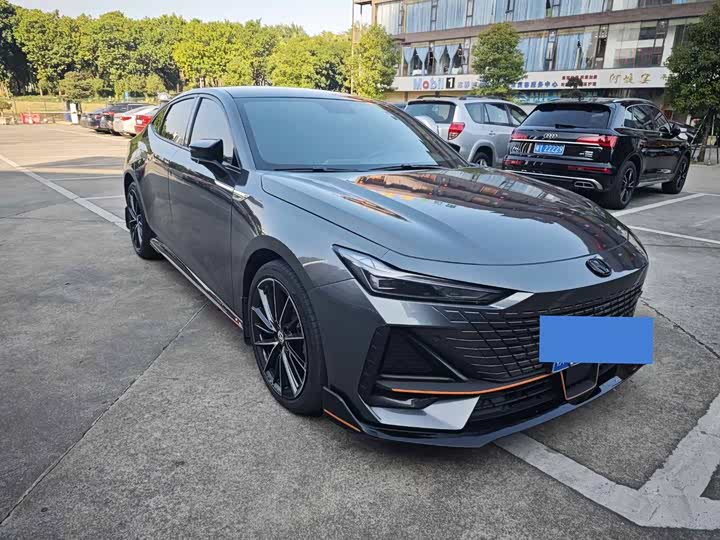 Фото 3 - Changan UNI-V