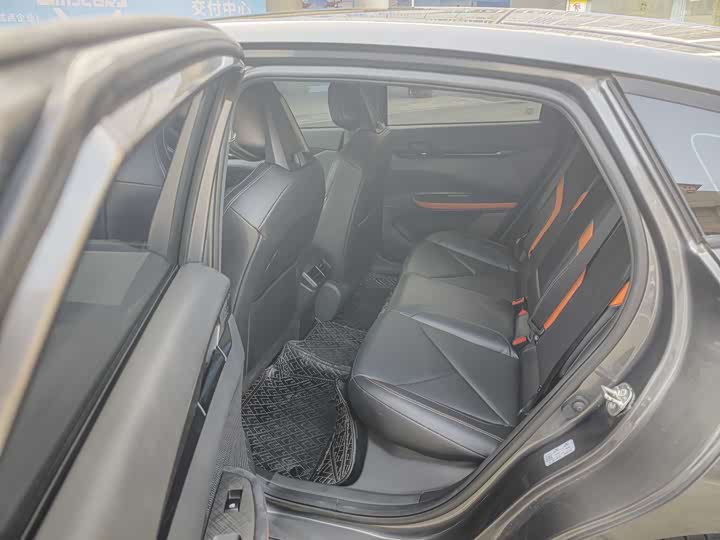 Фото 6 - Changan UNI-V