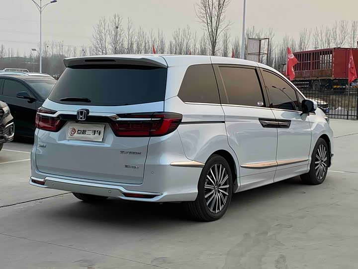 Фото 7 - Honda Elysion