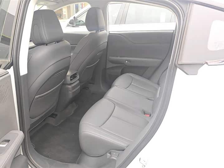 Фото 8 - XPeng G6