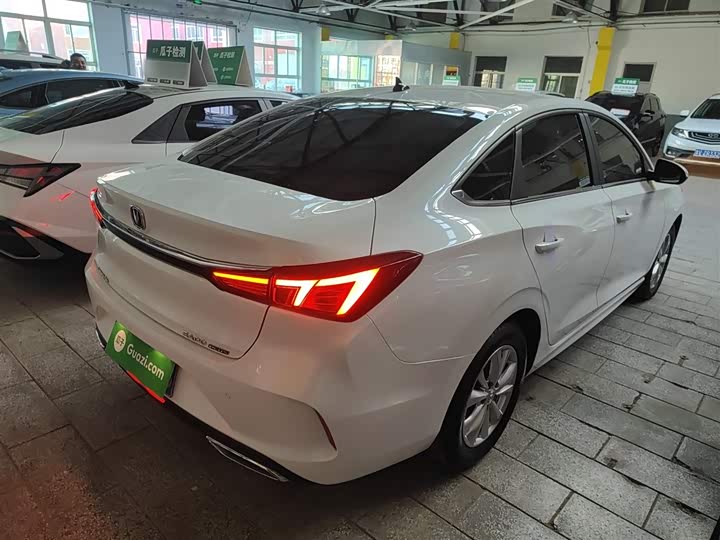 Фото 7 - Changan Eado Plus