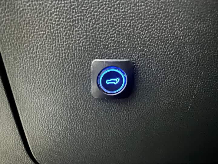 Фото 8 - Volkswagen T-Roc