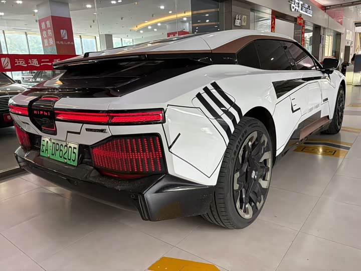 Фото 4 - HiPhi Z